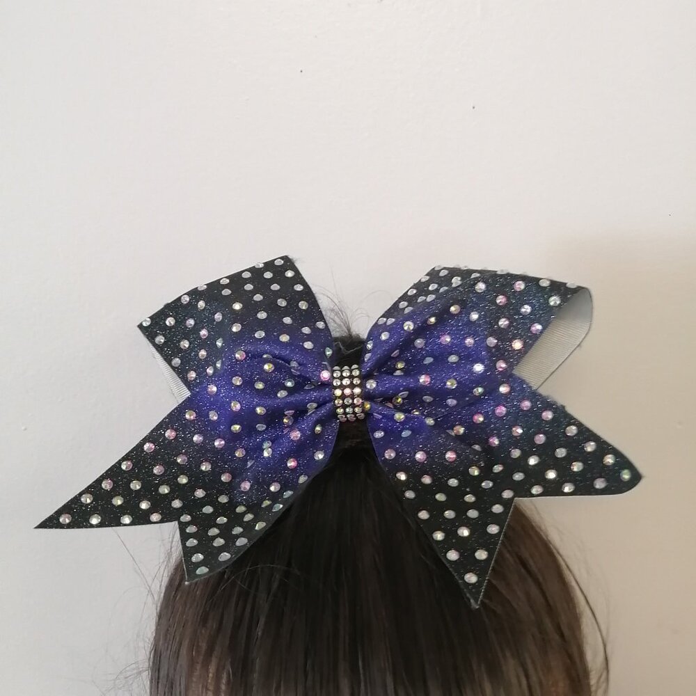 Cheer Bow - Picture 2 of 3